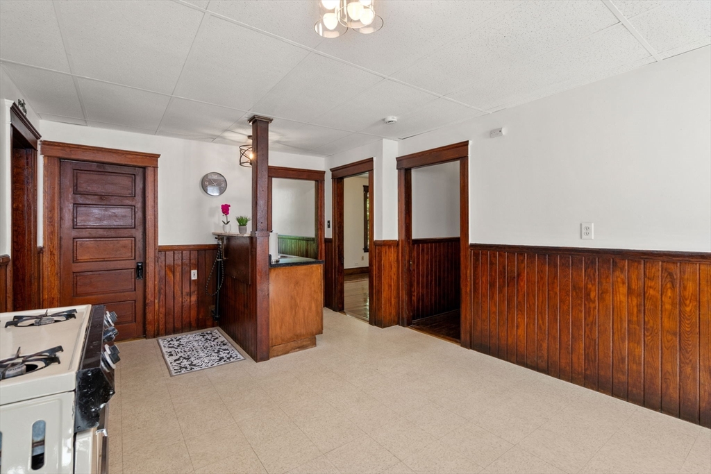 31 Chrome Street Worcester, MA 01604 - Photo 28 of 41