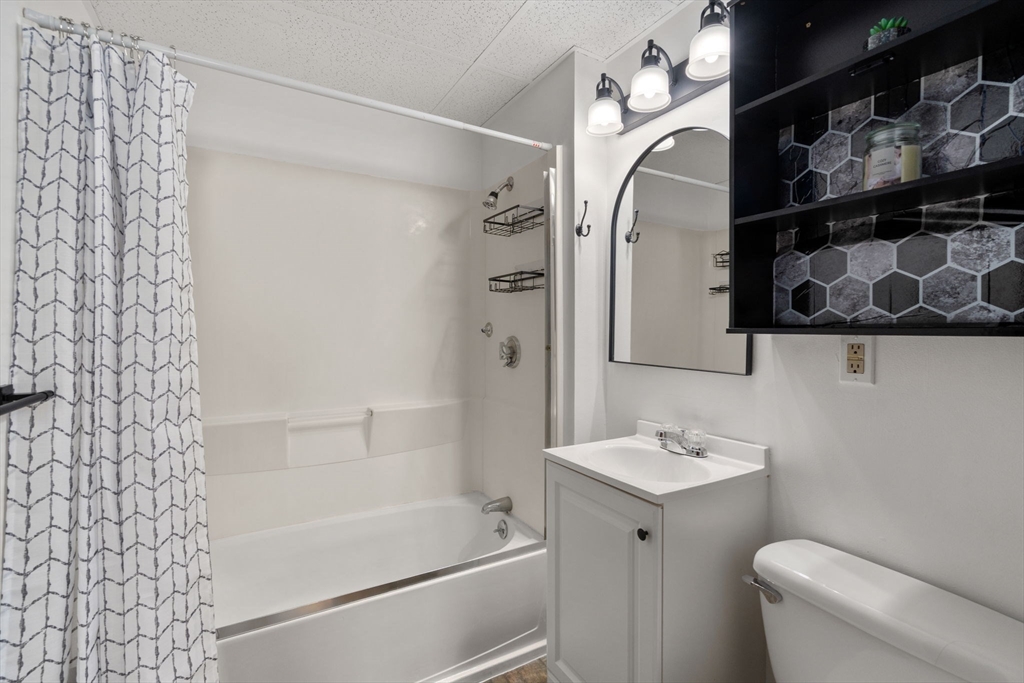 31 Chrome Street Worcester, MA 01604 - Photo 33 of 41