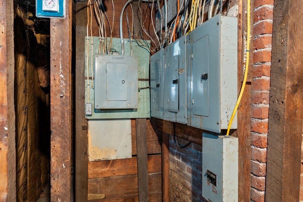 31 Chrome Street Worcester, MA 01604 - Photo 38 of 41