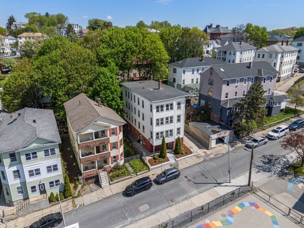 31 Chrome Street Worcester, MA 01604 - Photo 5 of 41