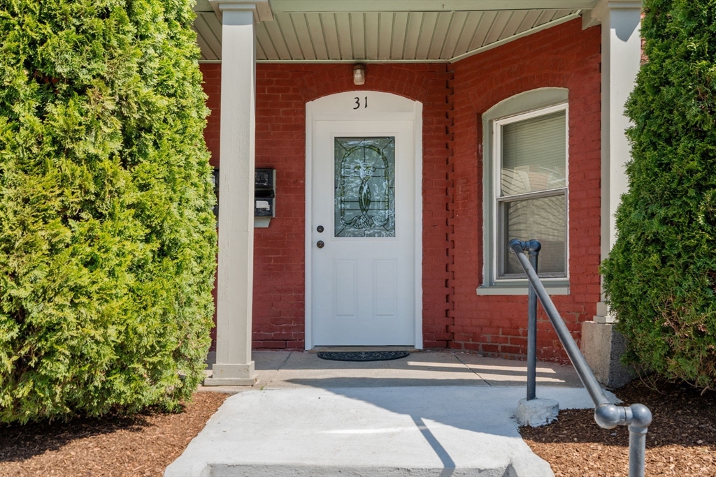 31 Chrome Street Worcester, MA 01604 - Photo 7 of 41