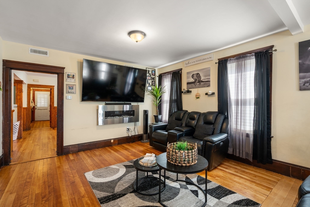 31 Chrome Street Worcester, MA 01604 - Photo 9 of 41