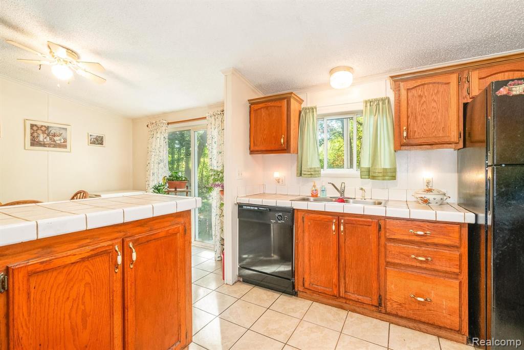 10225 Tuttle Hill Road Maybee, MI 48159 - Photo 20 of 26