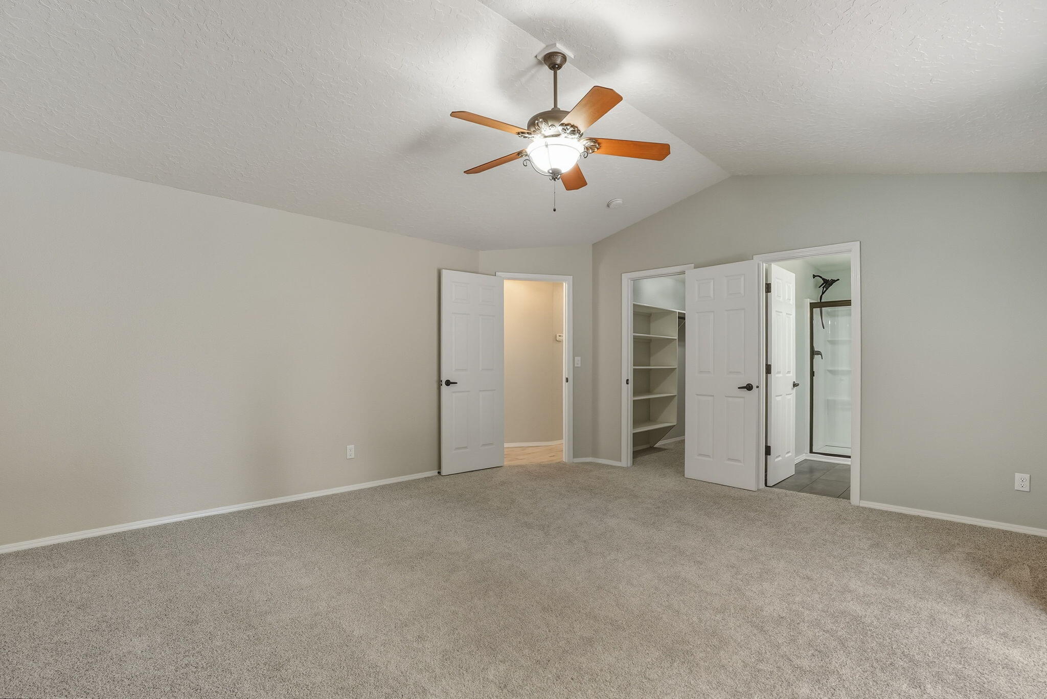52220 Dorrance Meadow Road La Pine, OR 97739 - Photo 43 of 56 Primary suite