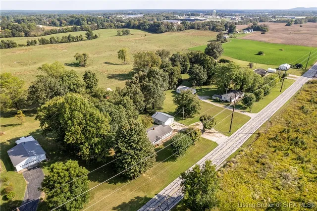 $285,000 | 3860 Corydon Ramsey Road Northwest, Corydon, IN 47112