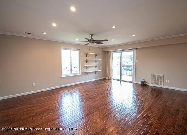 $1,950 | 5 Newport Court, Unit 238, Brick, NJ 08724