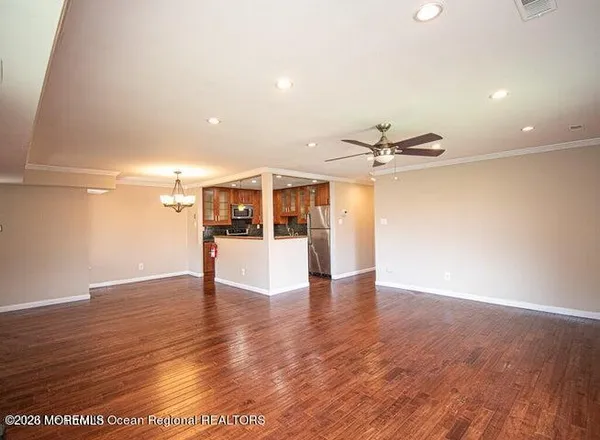 $1,950 | 5 Newport Court, Unit 238, Brick, NJ 08724