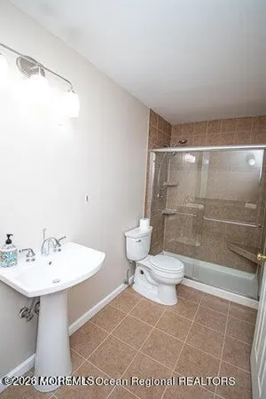 $1,950 | 5 Newport Court, Unit 238, Brick, NJ 08724