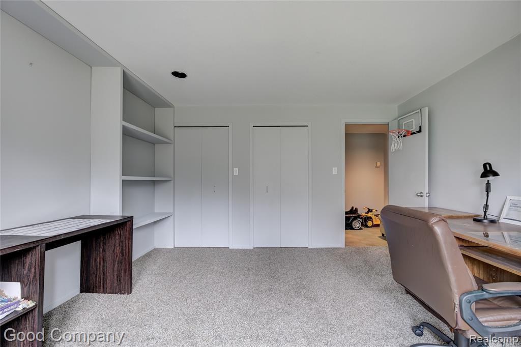 6255 Celeste Road West Bloomfield, MI 48322 - Photo 38 of 50