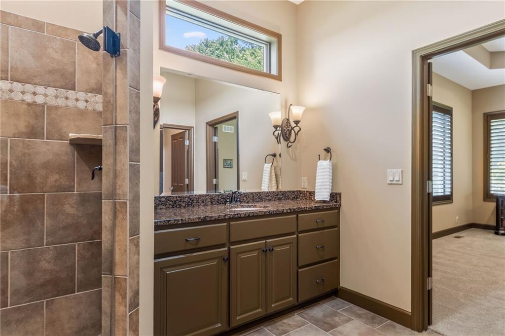 9657 Lime Stone Road Parkville, MO 64152 - Photo 17 of 33