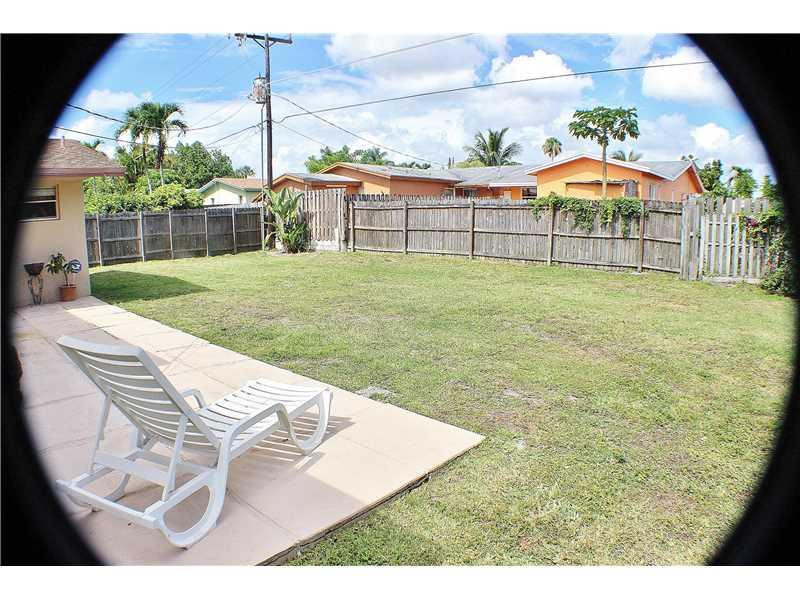 22170 Southwest 64th Way Boca Raton, FL 33428 - Photo 14 of 17 a view of outdoor space and yard
