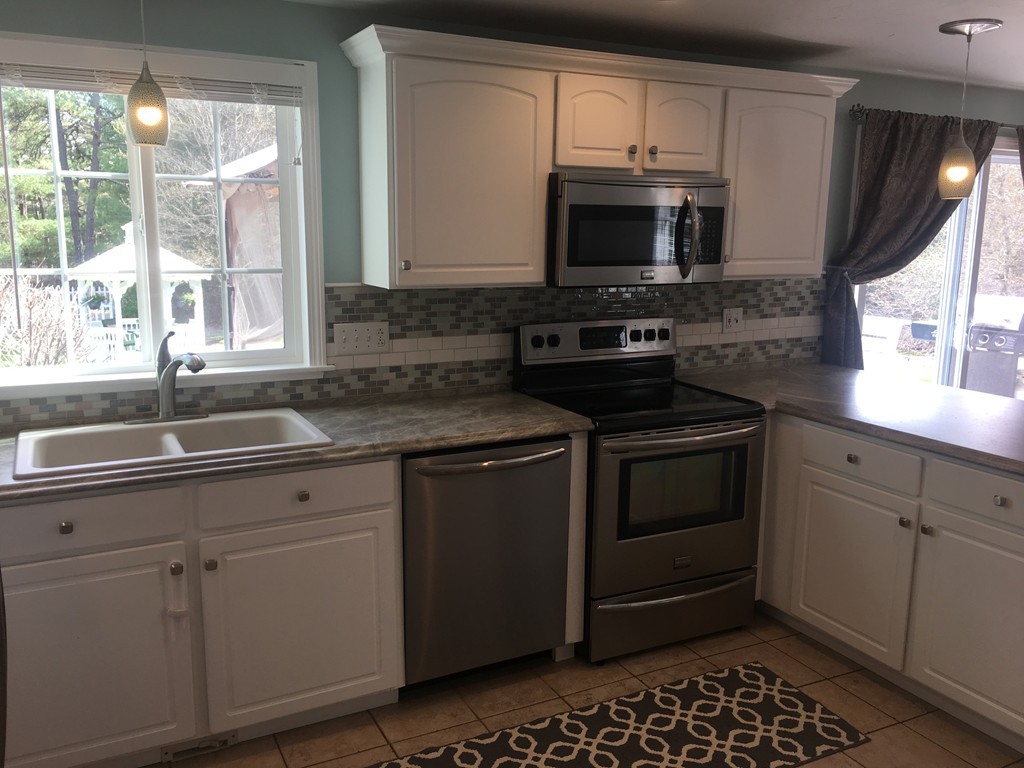 40 Paula Road Plymouth, MA 02360 - Photo 7 of 30 Gallery Image 7