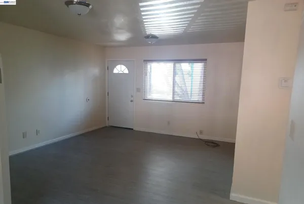 $2,995 | 2716 Fruitvale Avenue, Oakland, CA 94601