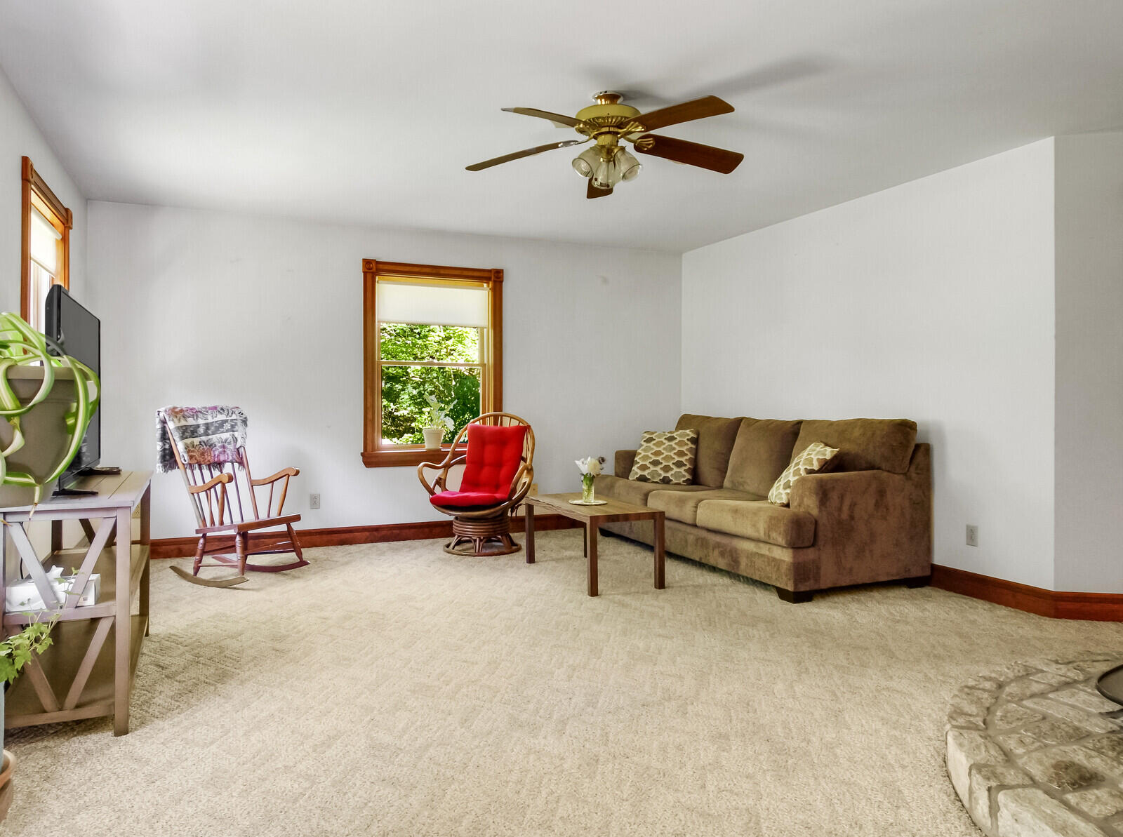 24 Kelley Road Pittston, ME 04345 - Photo 6 of 33 Large living room with big windows