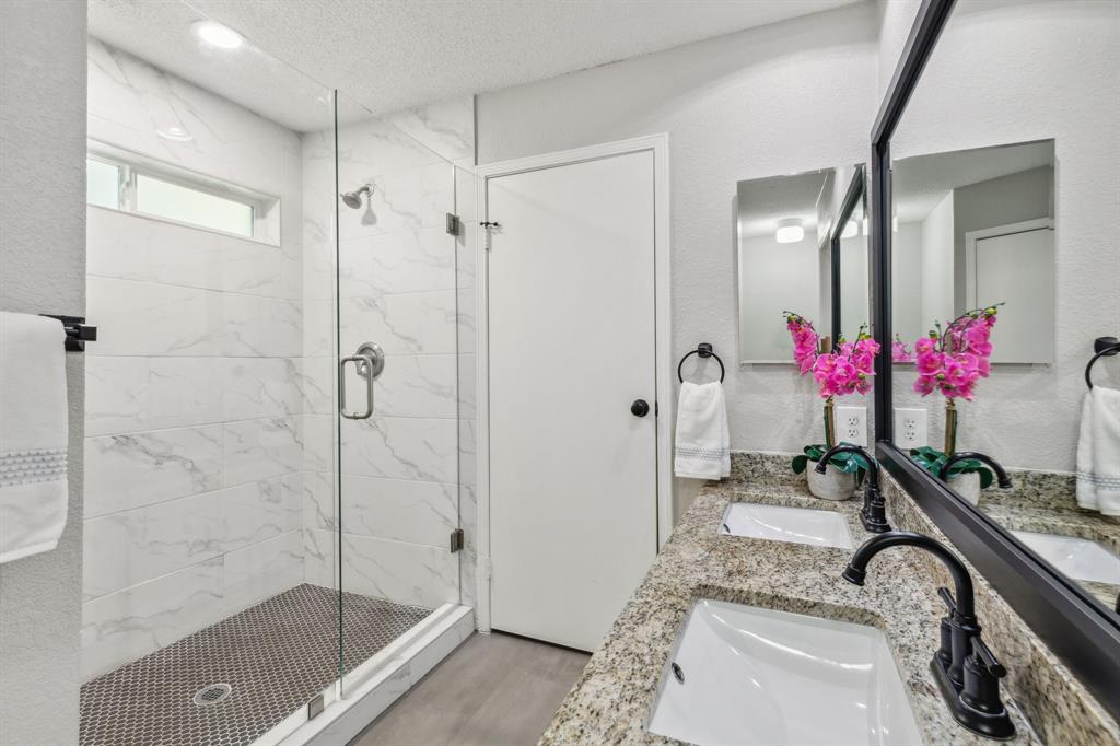 849 North Riverside Drive Grapevine, TX 76051 - Photo 13 of 29