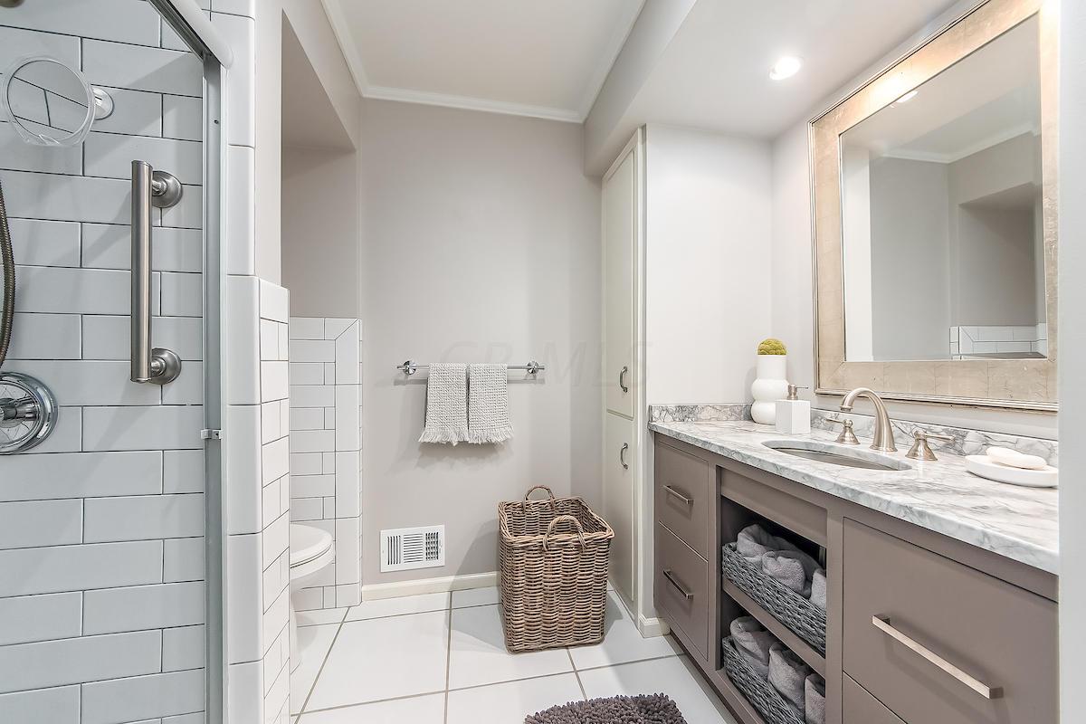 2133 Middlesex Road Columbus, OH 43220 - Photo 10 of 27