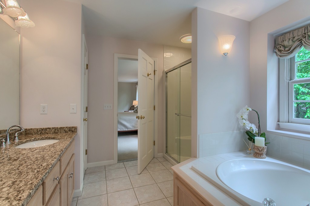 2 Round Table Road Shrewsbury, MA 01545 - Photo 16 of 26 Gallery Image 16