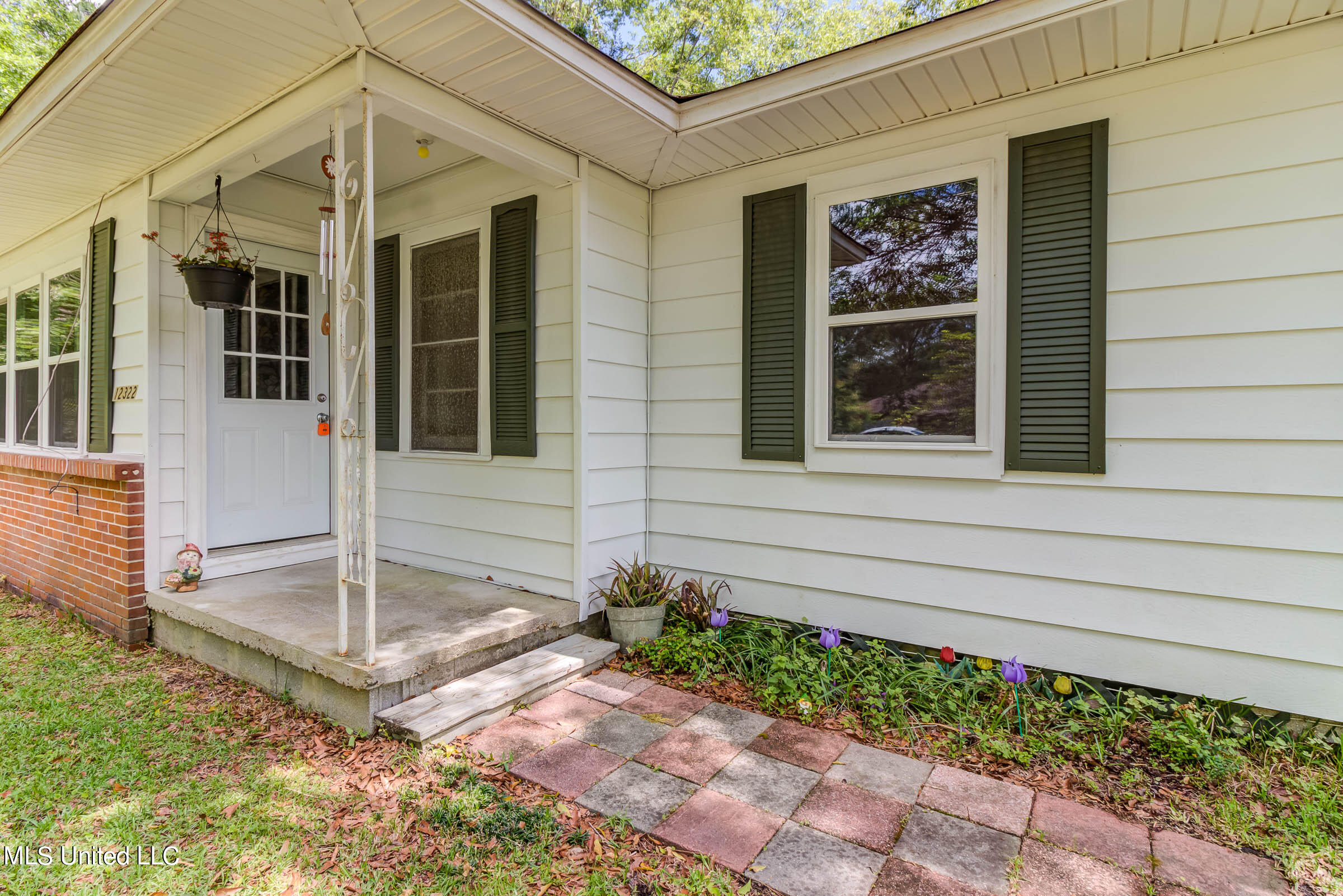 12322 Salisbury Road Gulfport, MS 39503 - Photo 2 of 33 12322 Salisbury Rd (2)