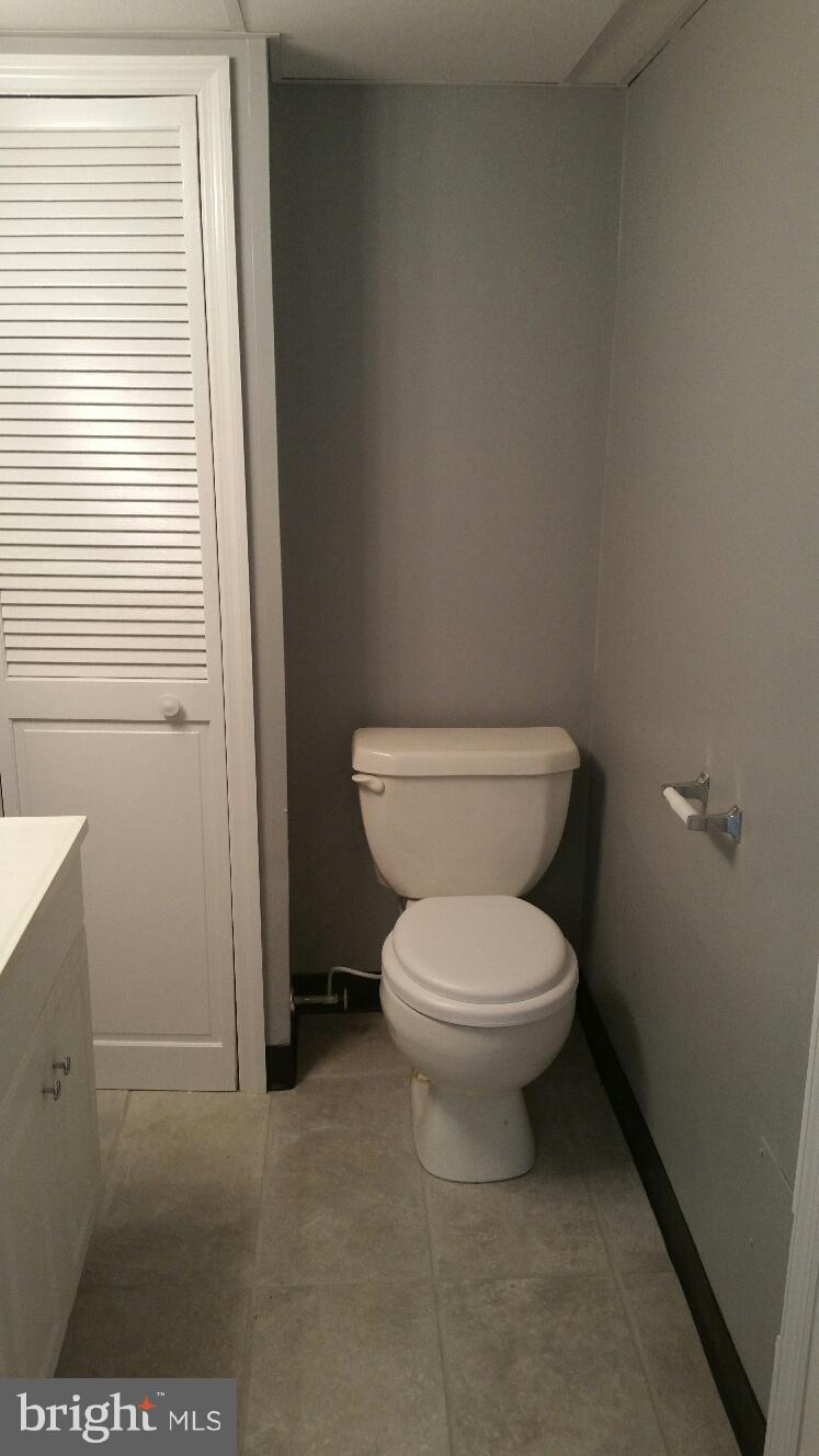 2104 Graythorn Road Baltimore, MD 21220 - Photo 20 of 22 Bath