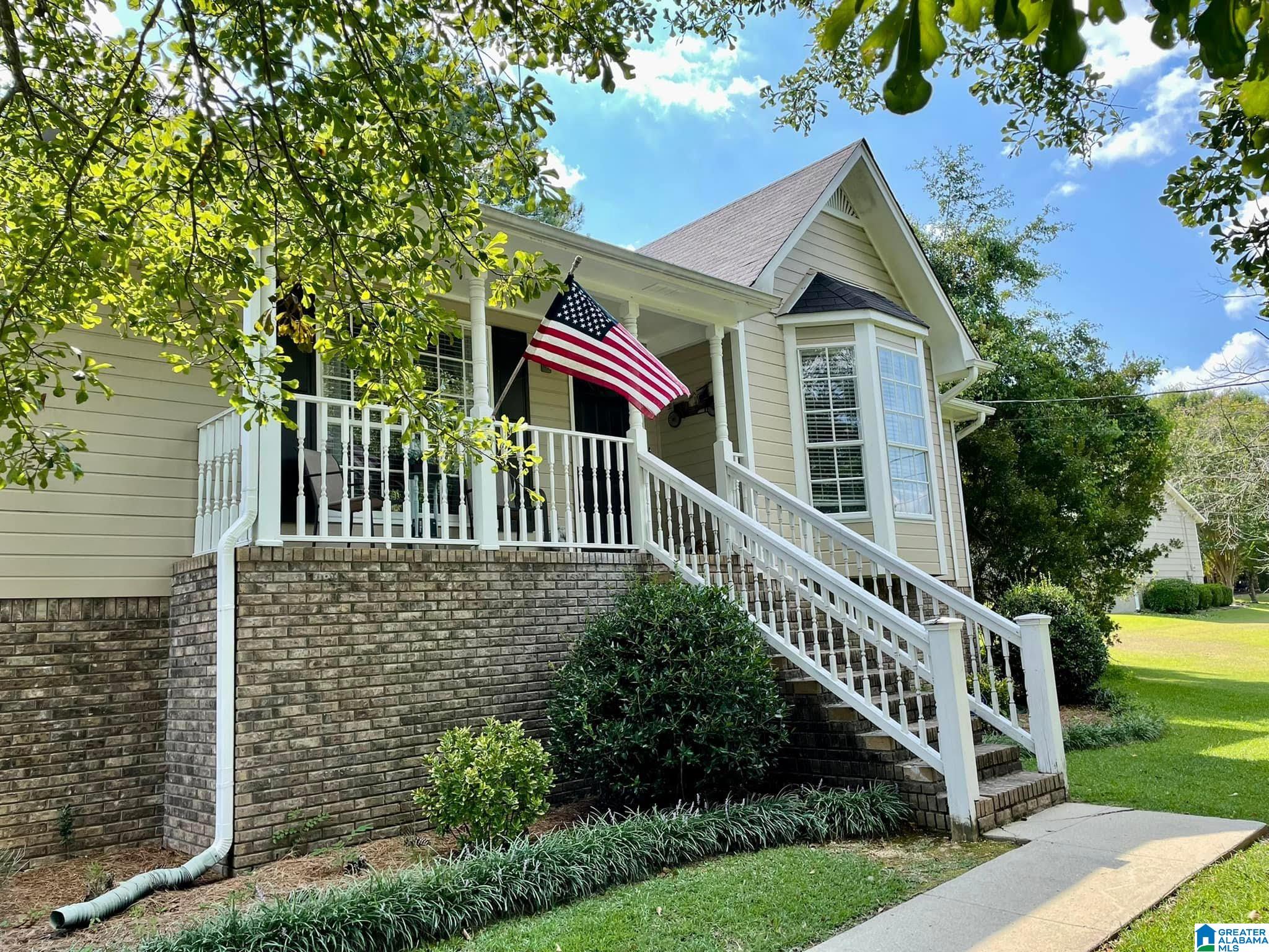 132 Twin Lakes Road Trussville, AL 35173 - Photo 2 of 40