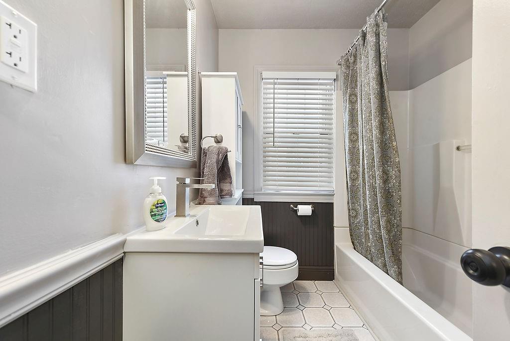 2020 Brodhead Road Aliquippa, PA 15001 - Photo 17 of 30