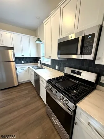 $2,400 | 90 Main Street, Stanhope, NJ 07874