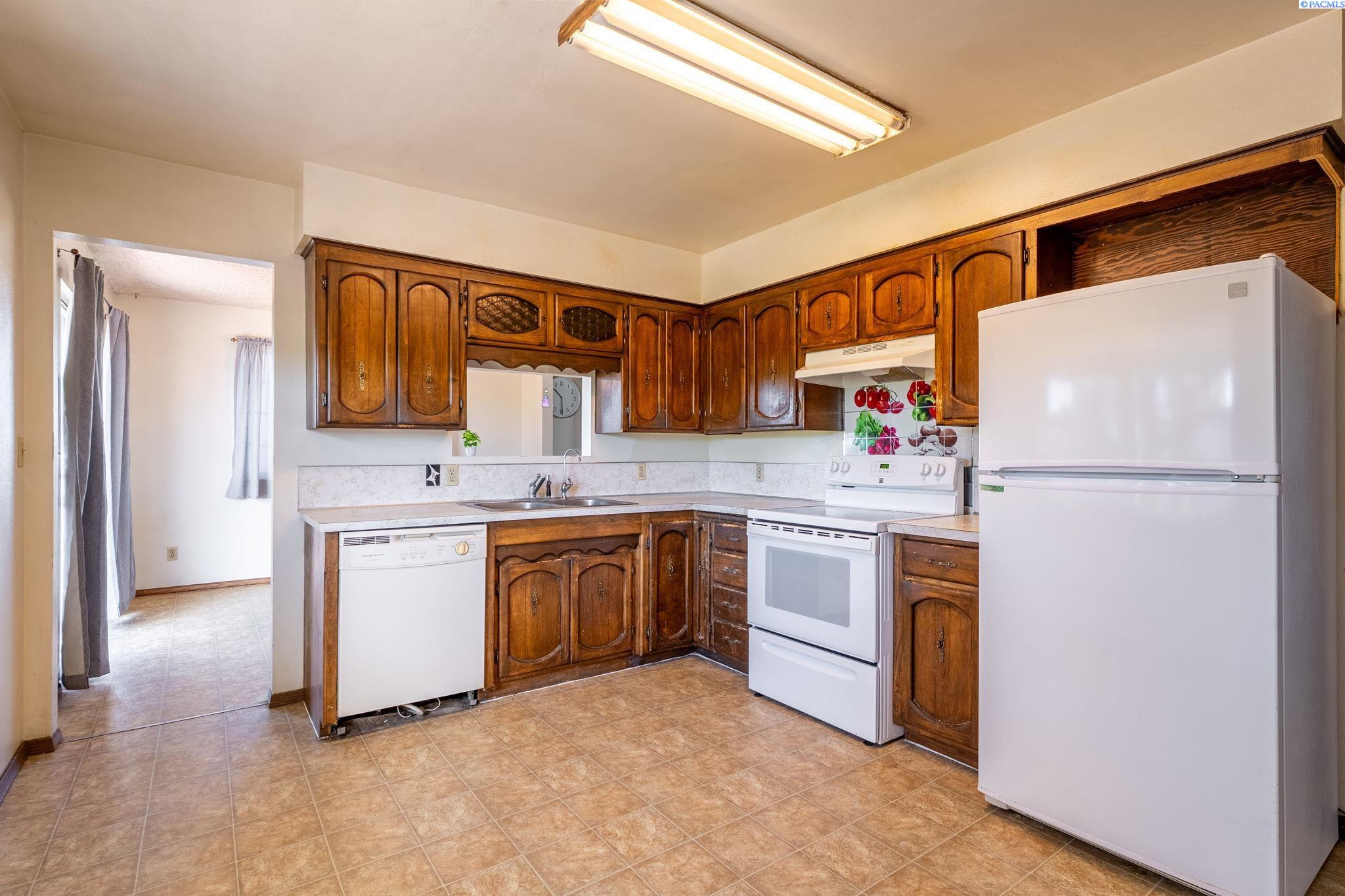 179301 West Hanks Road Grandview, WA 98930 - Photo 11 of 23 Gallery Image 11