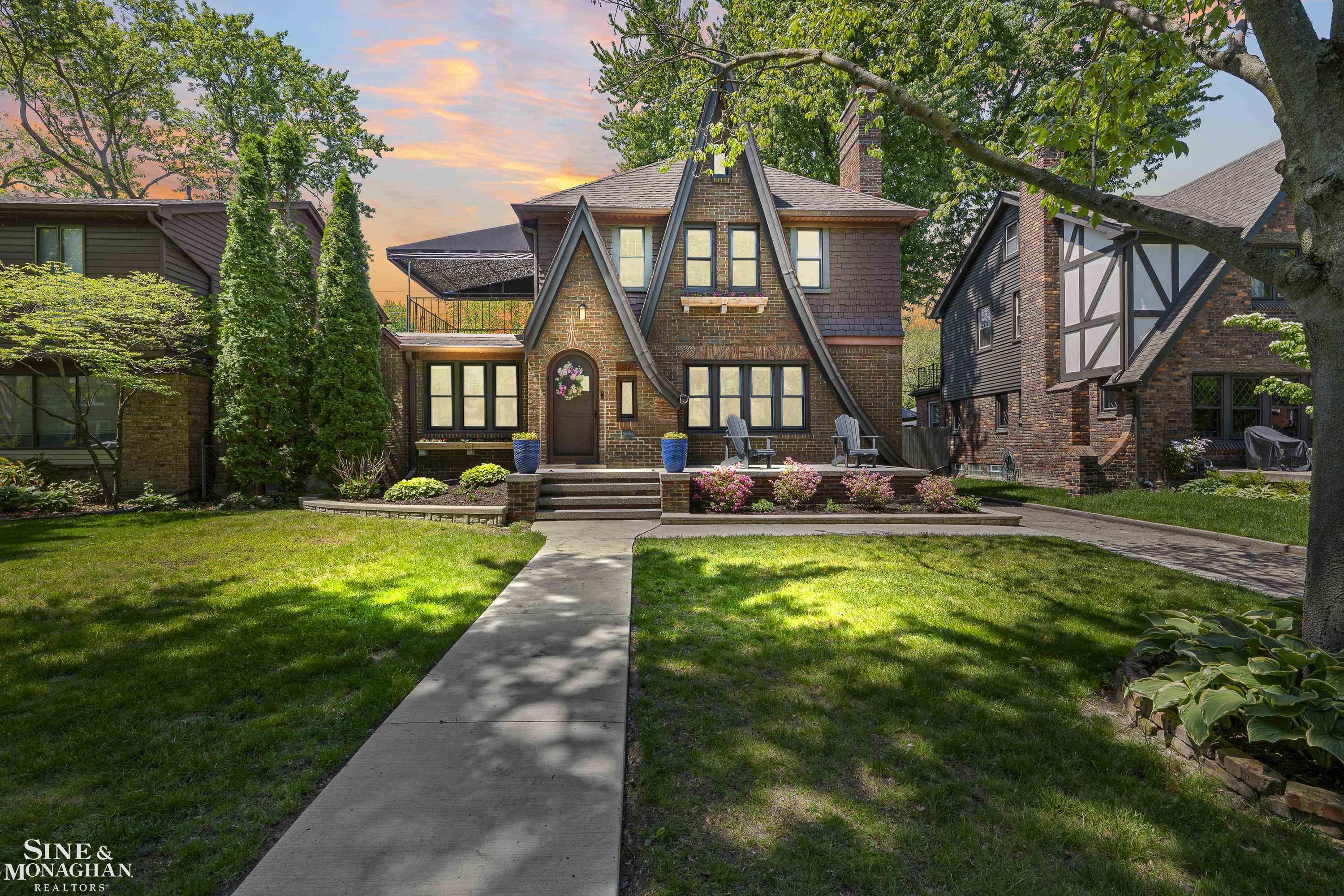 1231 Grayton Street Grosse Pointe, MI 48230 - Photo 53 of 53 50209299-9fcb4bb0-7729-43dd-beb6-6c029bcd4aa0.JPG