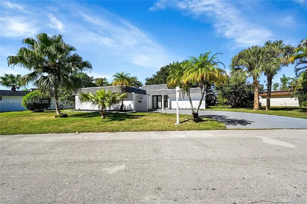 $620,000 | 4603 King Palm Drive, Tamarac, FL 33319