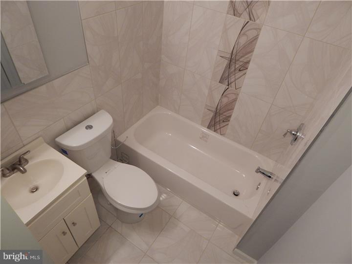 1819 Ashley Road Philadelphia, PA 19126 - Photo 16 of 25 Bathroom