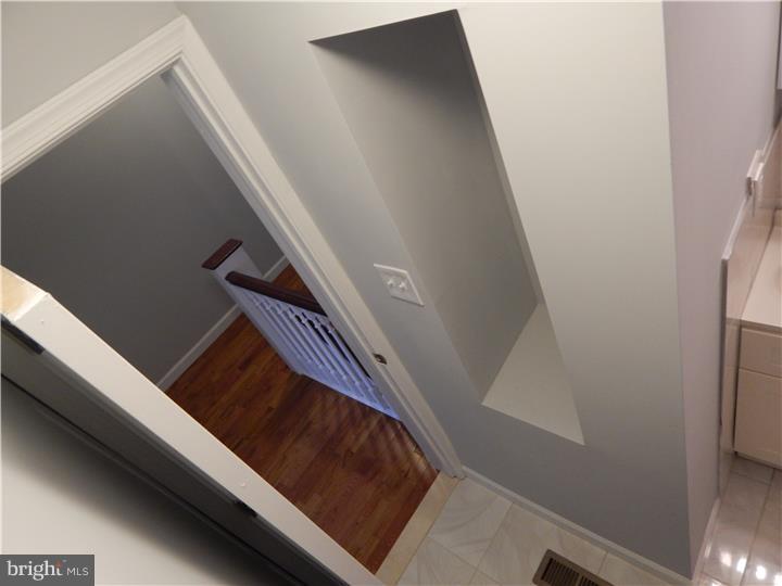 1819 Ashley Road Philadelphia, PA 19126 - Photo 17 of 25 Bathroom