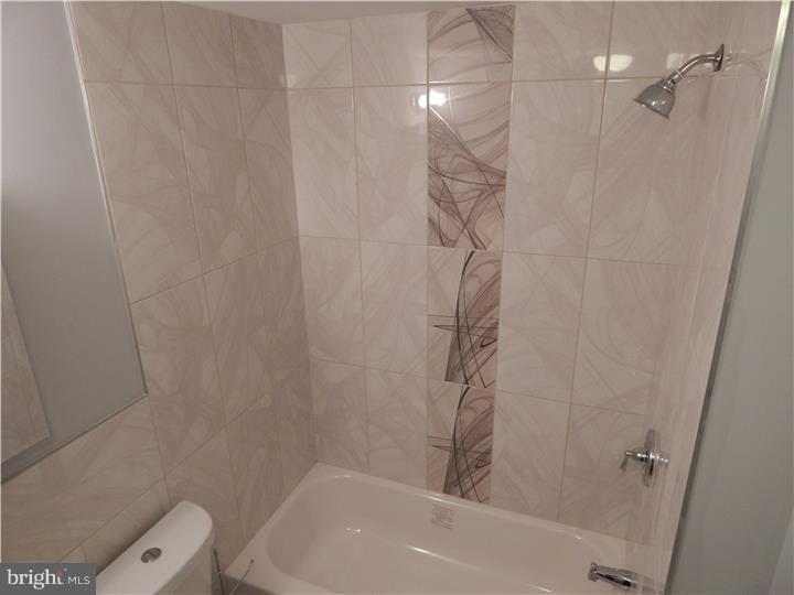 1819 Ashley Road Philadelphia, PA 19126 - Photo 18 of 25 Bathroom