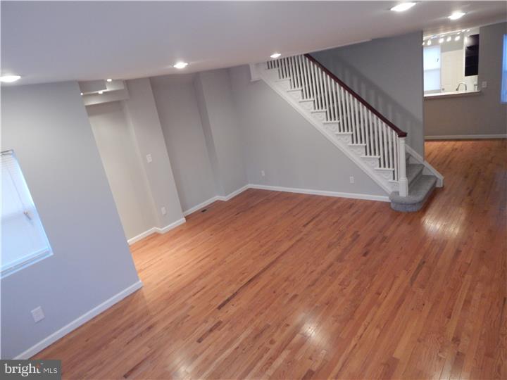 1819 Ashley Road Philadelphia, PA 19126 - Photo 3 of 25 Living Room
