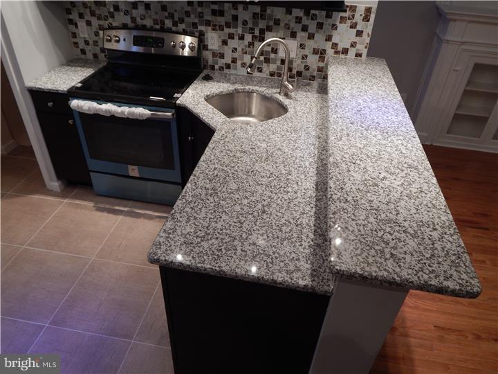 1819 Ashley Road Philadelphia, PA 19126 - Photo 10 of 25 Kitchen
