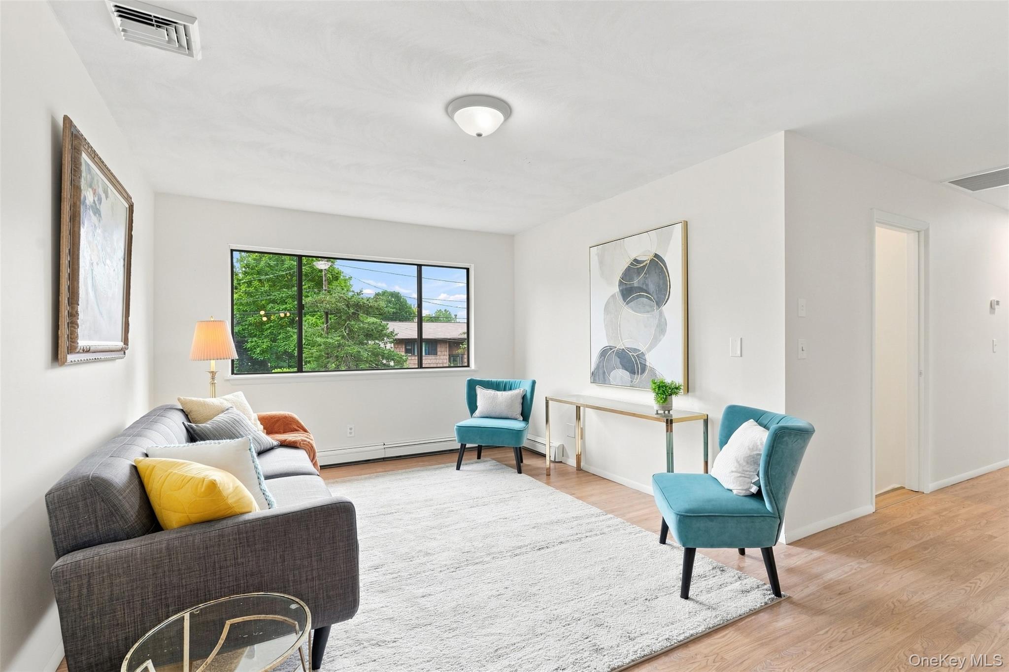 107 Sutton Park Road Poughkeepsie, NY 12603 - Photo 6 of 33 Gallery Image 6