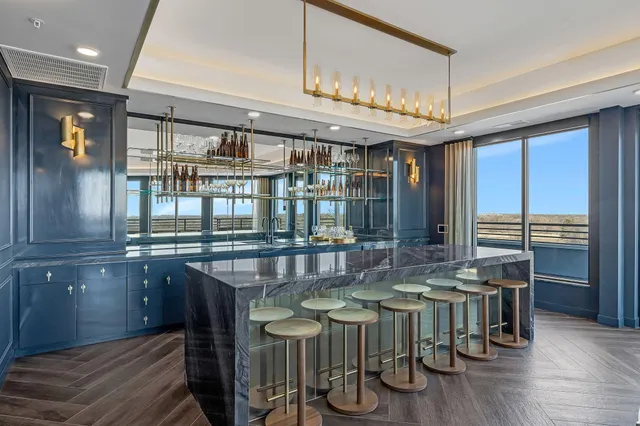 $3,445 | 4917 Eden Avenue, Unit 506, Edina, MN 55424