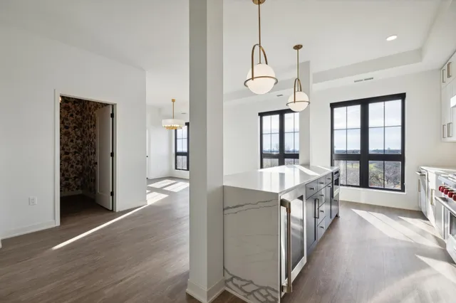 $3,445 | 4917 Eden Avenue, Unit 506, Edina, MN 55424