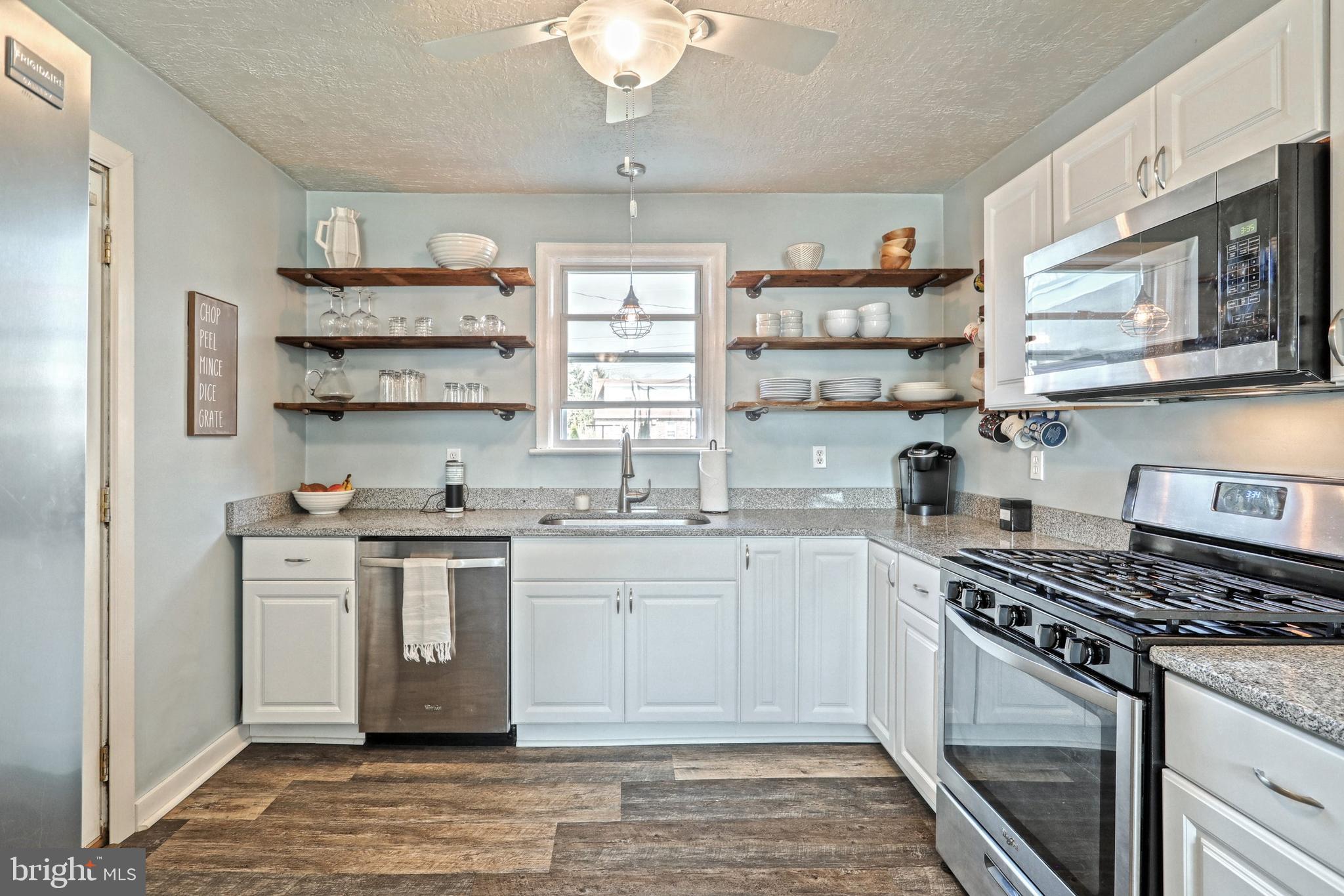 327 Greystone Road York, PA 17402 - Photo 21 of 36 Gallery Image 21