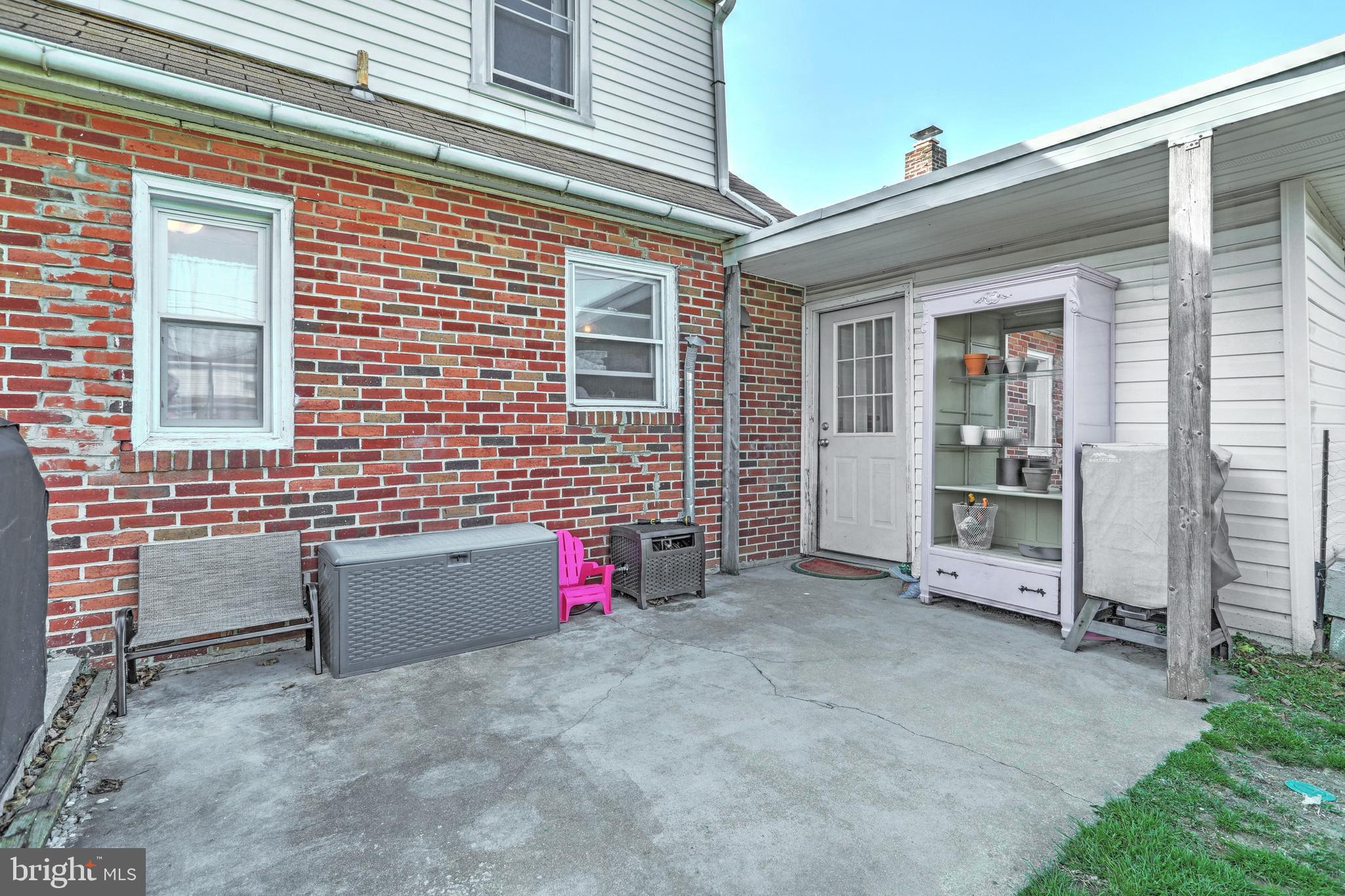 327 Greystone Road York, PA 17402 - Photo 9 of 36 Gallery Image 9