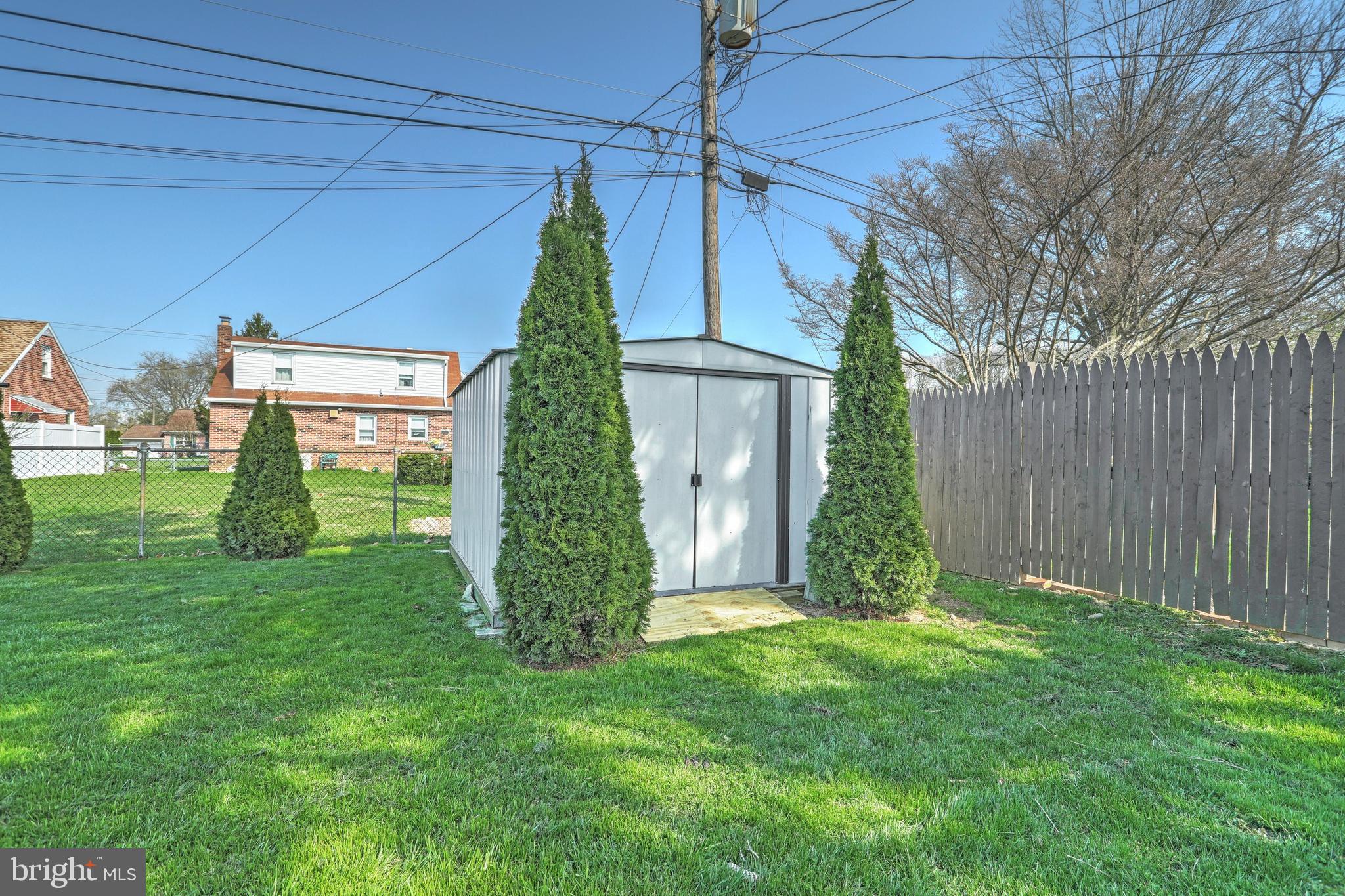 327 Greystone Road York, PA 17402 - Photo 10 of 36 Gallery Image 10