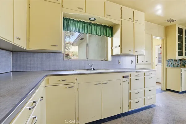 $995,000 | 1295 East Woodbury Road, Pasadena, CA 91104