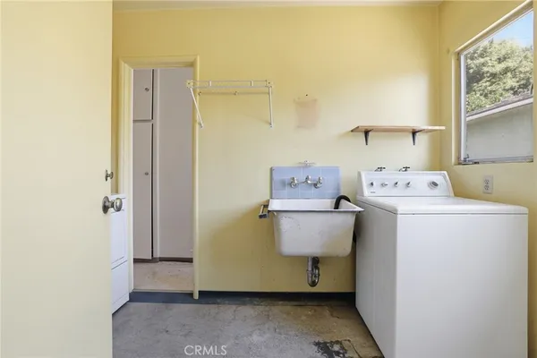 $995,000 | 1295 East Woodbury Road, Pasadena, CA 91104