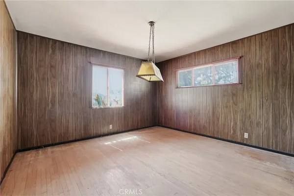 $995,000 | 1295 East Woodbury Road, Pasadena, CA 91104