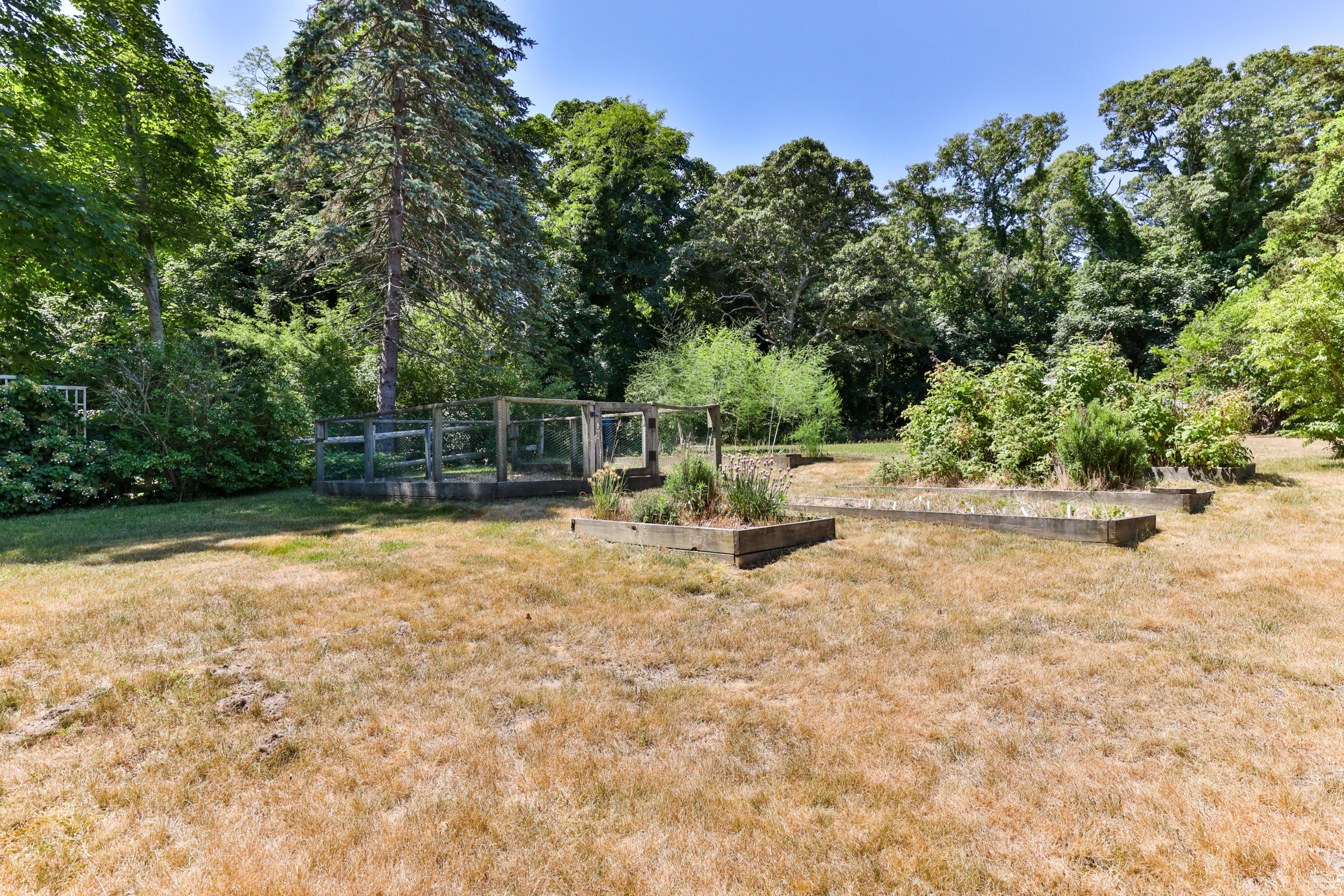 11 Tonset Road Orleans, MA 02653 - Photo 37 of 37 11TonLR-38