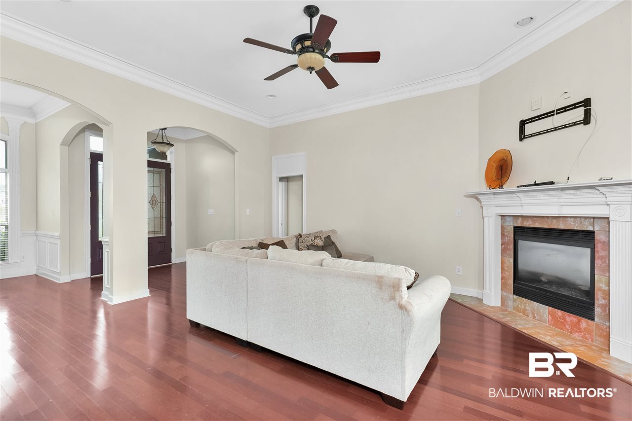 3231 Oneal Court Mobile, AL 36695 - Photo 5 of 26 Ceiling Fans