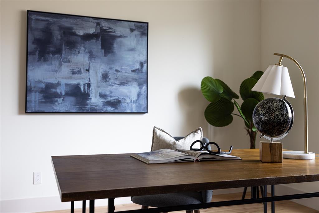 3940 North Cresthaven Road Dallas, TX 75209 - Photo 10 of 24 a view of a workspace with furniture
