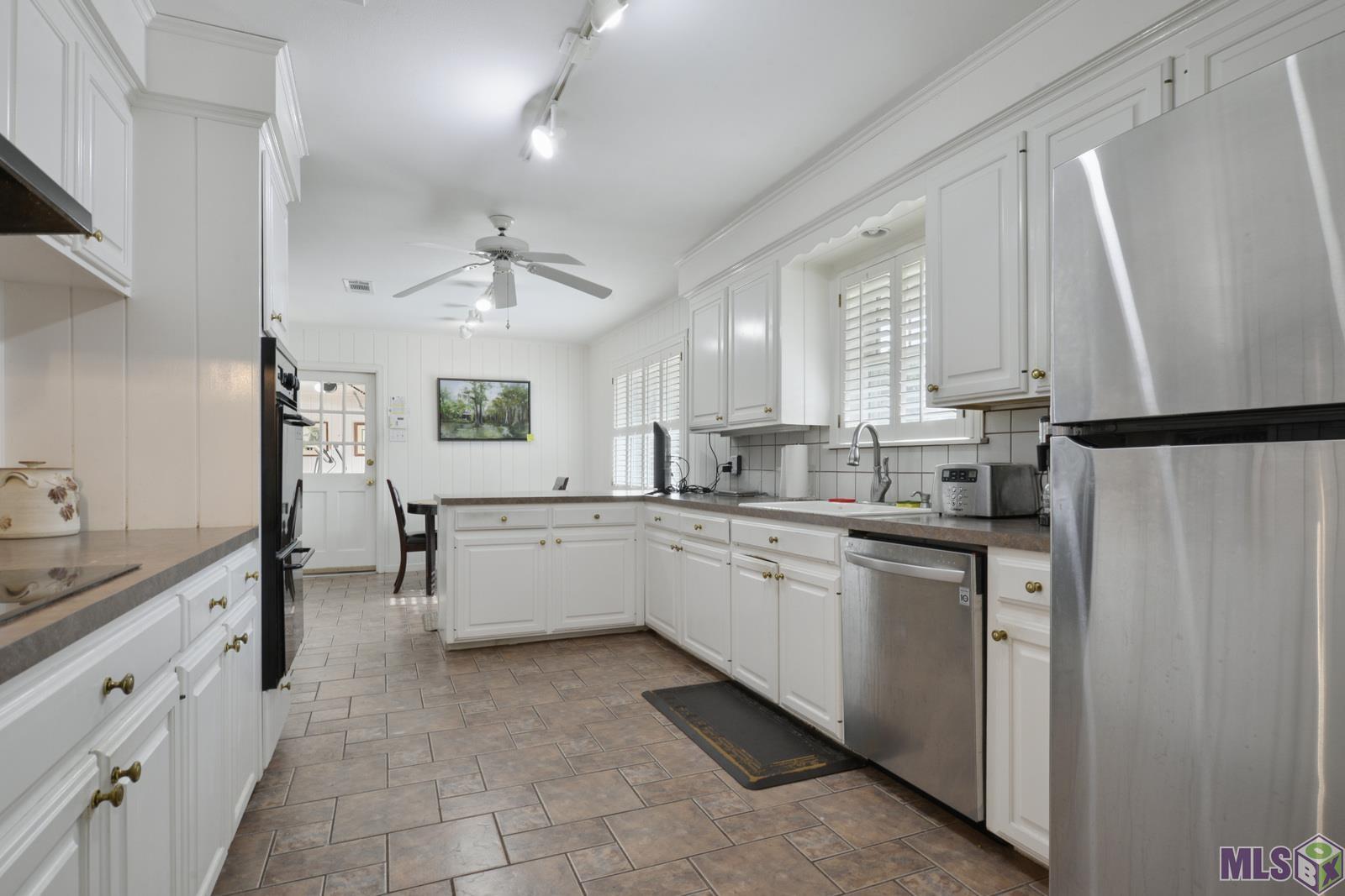 3857 North Bluebonnet Road Baton Rouge, LA 70809 - Photo 7 of 16