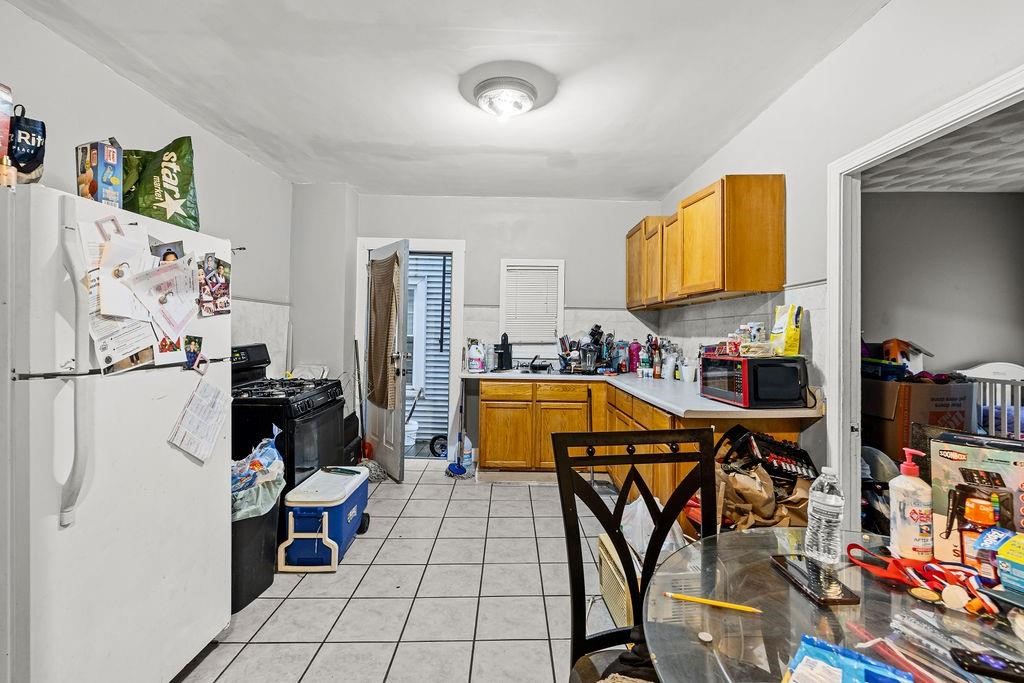 517 High Street Central Falls, RI 02863 - Photo 15 of 41