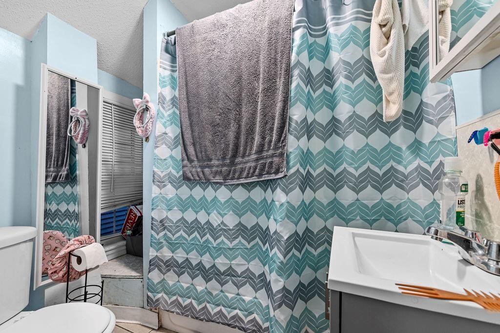 517 High Street Central Falls, RI 02863 - Photo 37 of 41