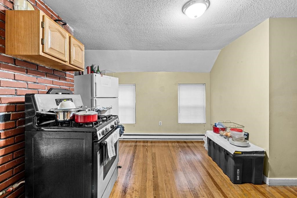 517 High Street Central Falls, RI 02863 - Photo 6 of 41